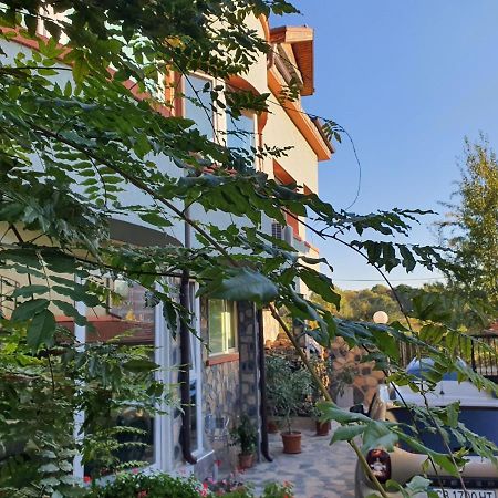 Апартамент За Гости "Момчил" Sofia Exterior foto
